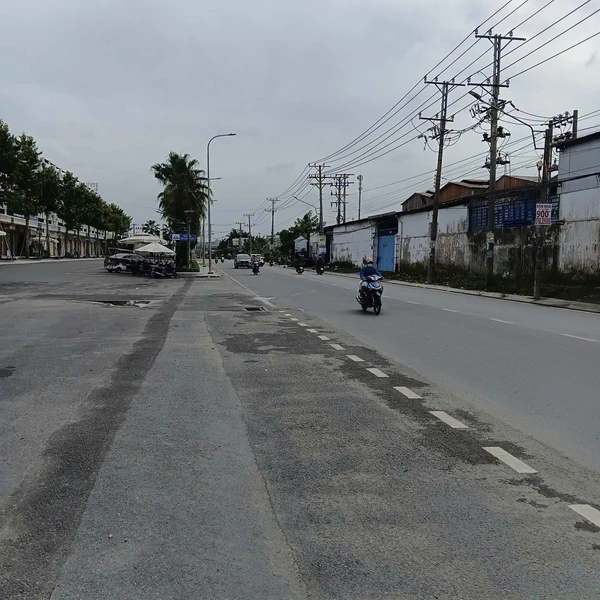 Bán đất nền 3533m² mặt tiền TL826 Cần Giuộc Tây Ninh
