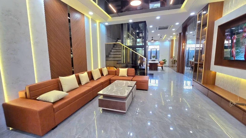 Bán nhà 3 tầng 100m² Nha Trang 9 tỷ 350