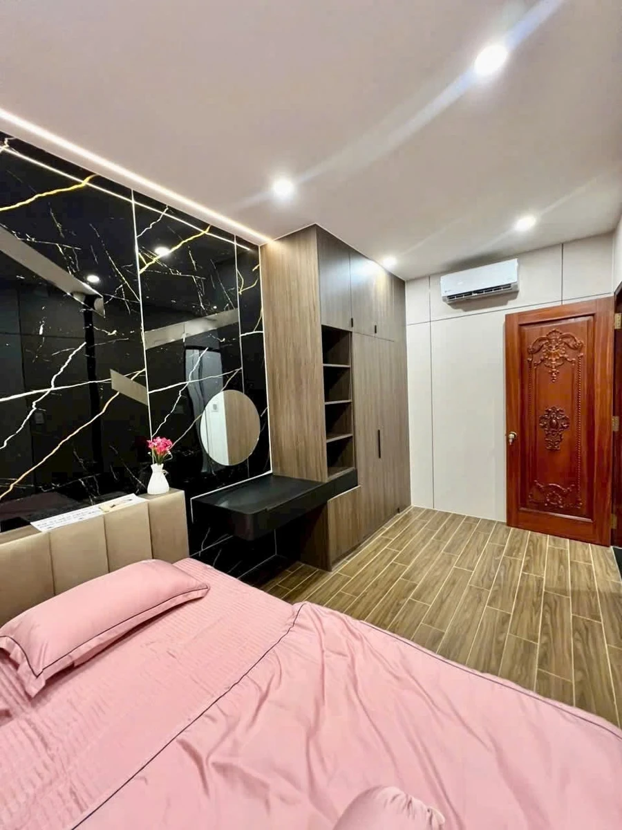 Bán nhà 3 tầng xây mới full nội thất 4PN 4WC hẻm Phạm Văn Chiêu, Gò Vấp giá 5,99 tỷ - Ảnh thu nhỏ 3