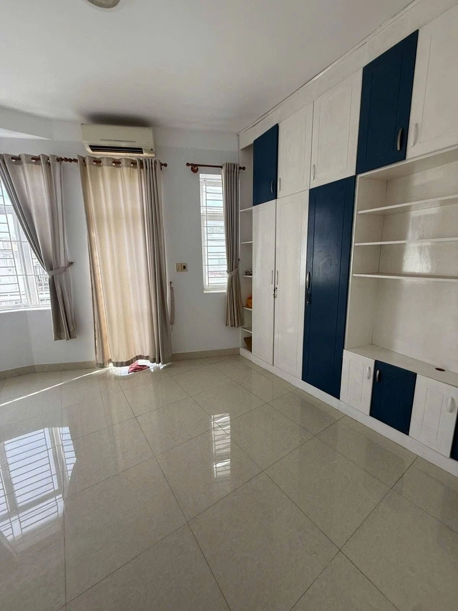 Bán nhà phố 2 PN, 48 m² mặt tiền 6 m, Quận 10 - Ảnh thu nhỏ 4