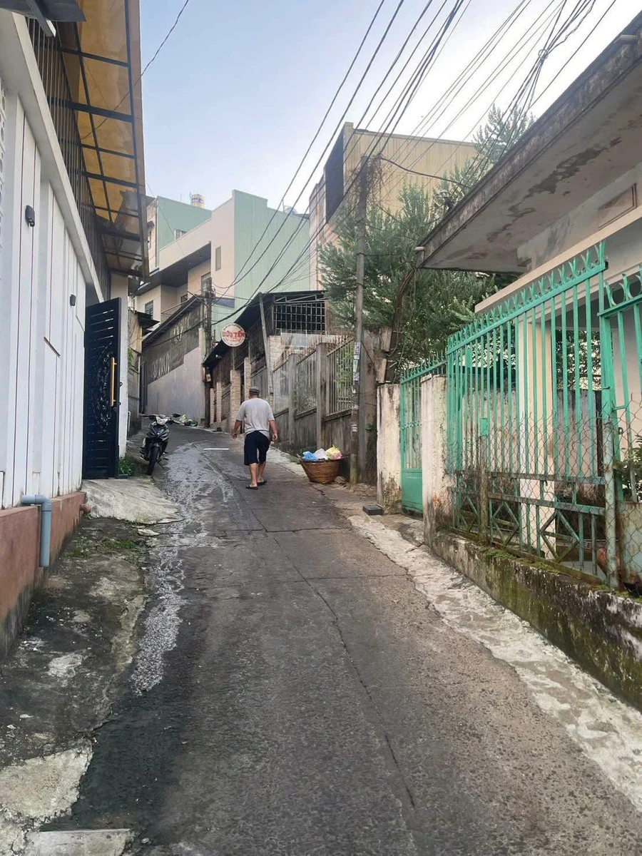 Bán nhà hẻm Trần Quý Cáp, 8x12.6m, 3PN, 800 triệu - Ảnh thu nhỏ 4