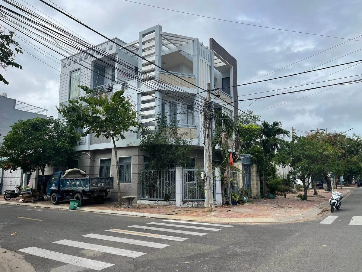 Bán nhà 1 trệt 2 lầu 6PN 163m² Tâm Long Bà Rịa - Ảnh thu nhỏ 2