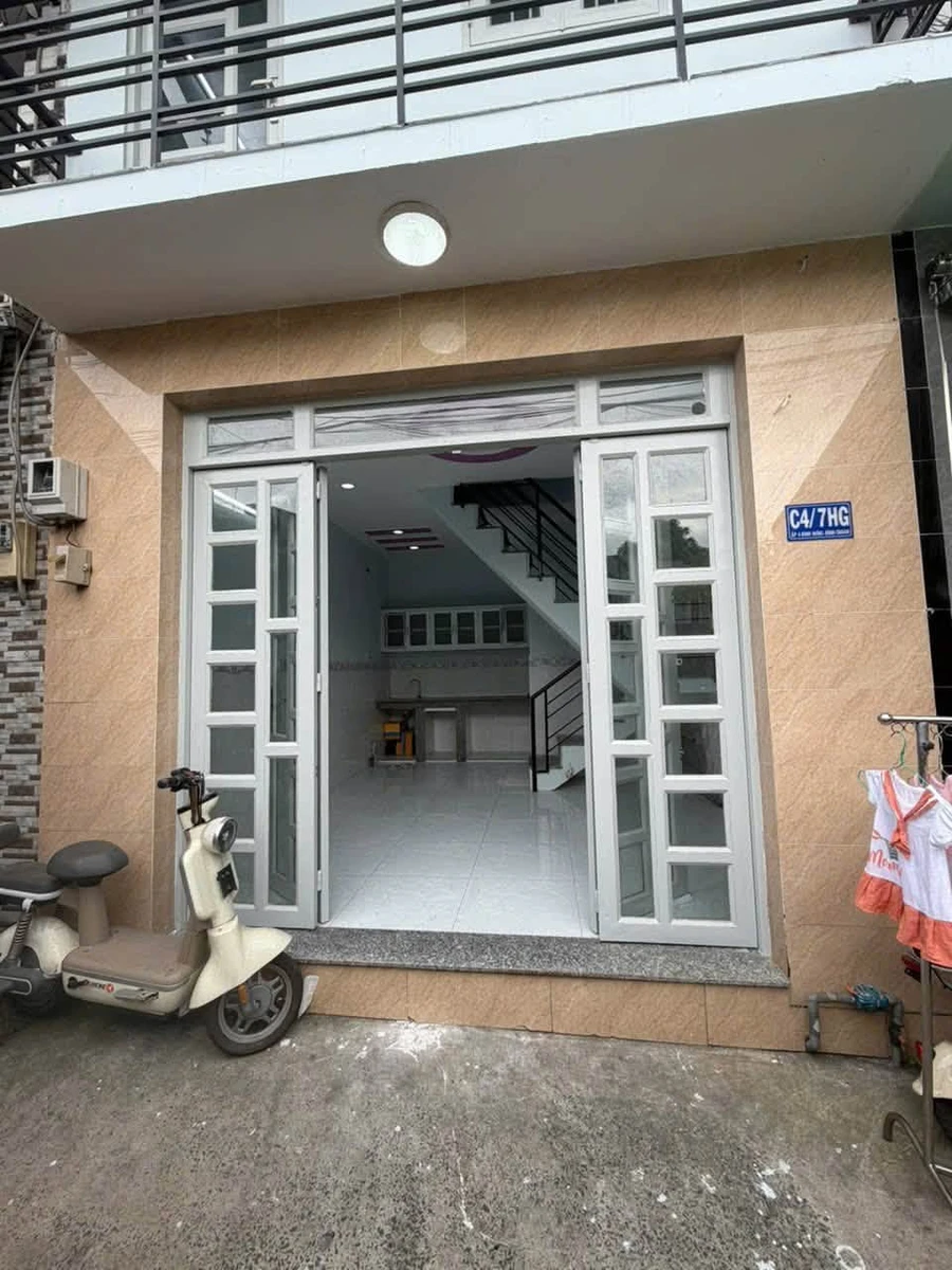 Bán nhà 1 trệt 1 lầu 4x5m, 2PN 2WC hẻm Gà Ta, Phạm Hùng, giá 1,6 tỷ - Ảnh 1