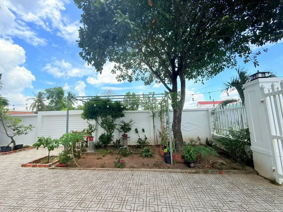 Nhà mái Thái 2 mặt tiền Long Hoà 285m² giá 2 tỷ 750 - Ảnh thu nhỏ 4