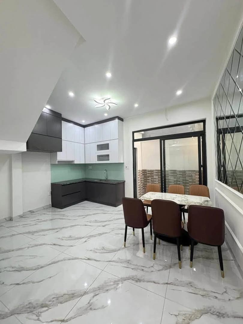 Bán nhà 3 tầng 55m2 tặng full nội thất đường Trần Nhân Tông, Kiến An, Hải Phòng - Ảnh thu nhỏ 2
