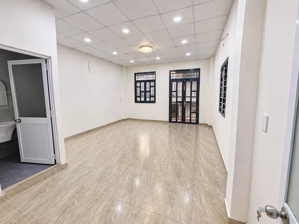 Bán nhà 2PN hẻm xe hơi Bùi Đình Tuyý, 35m², Tân Bình, 5 tỷ - Ảnh thu nhỏ 2