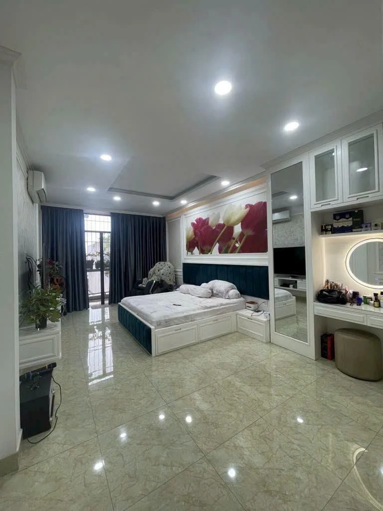 Bán nhà Quận 7 80m2 6 phòng ngủ 11,99 tỷ - Ảnh thu nhỏ 4