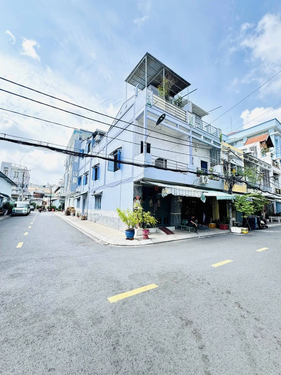 Bán nhà mặt tiền Hồng Bàng Quận 11, 4x17m, 3 tầng, căn góc, giá 9,999 tỷ - Ảnh 1