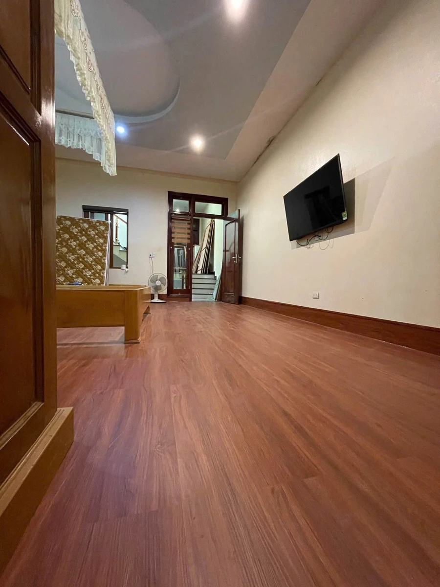 Bán nhà 4,5 tầng 90m² mặt tiền 5m giá 7,5 tỷ - Ảnh thu nhỏ 2