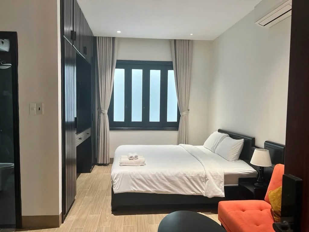 Bán tòa căn hộ 4 tầng mặt tiền Thạch Lam, cách biển Mỹ Khê 300m, 81,4m2, Đà Nẵng - Ảnh 1