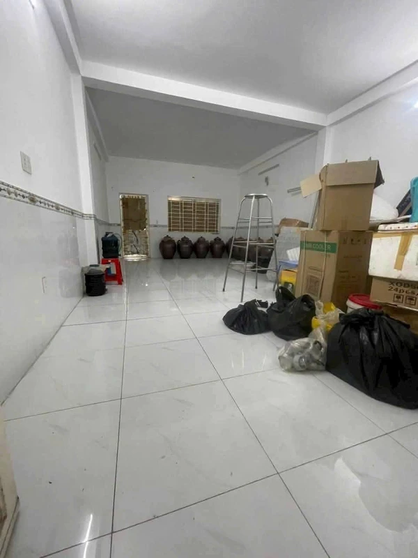 Cho thuê nhà 1 trệt 2 lầu 100m2 Dĩ An 13 triệu/tháng