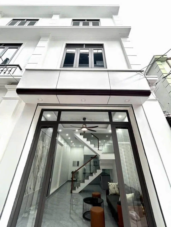 Bán nhà lô góc 40m² 3 tầng Nguyễn Tường Loan, Hải Phòng