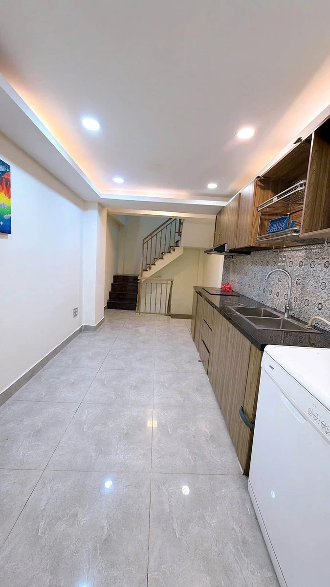 Bán nhà hẻm 5 tầng 24,2m2 đường Nguyễn Khoái, Phường Vĩnh Hội, Quận 4, giá 4,9 tỷ - Ảnh thu nhỏ 4