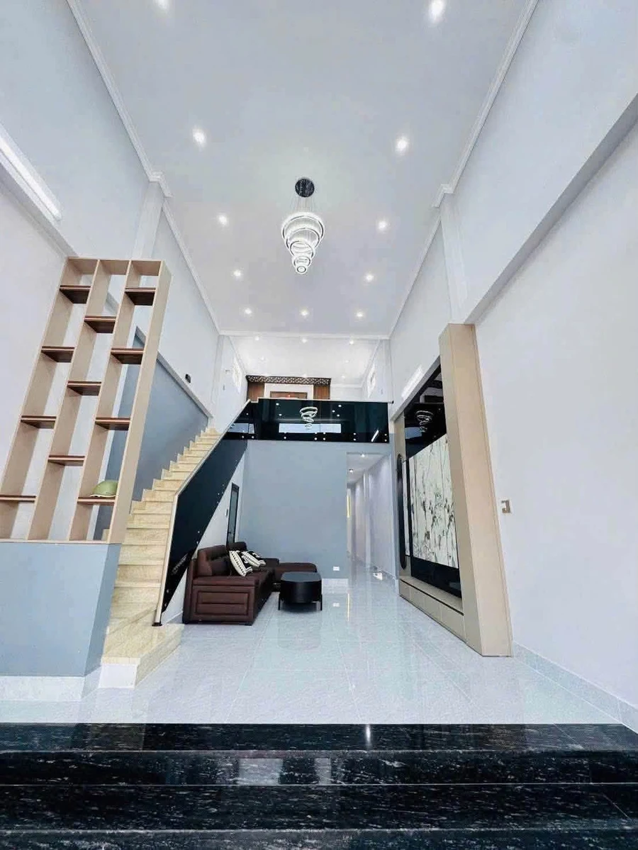 Bán nhà phố 108m² 3PN mặt tiền Ngọc Hân Công Chúa - Ảnh thu nhỏ 2