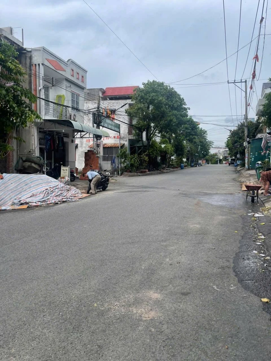 Bán đất tặng nhà cấp 4 85m2 KDC Đại Quang, Tân Đông Hiệp, Dĩ An, giá 3,18 tỷ - Ảnh thu nhỏ 2