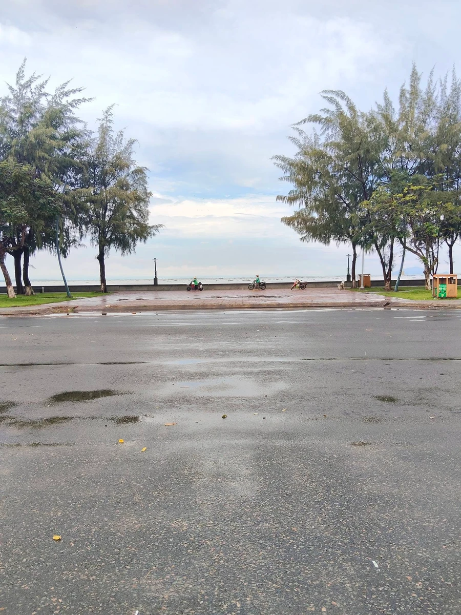 Bán đất nền mặt tiền đường Tôn Đức Thắng, view biển, 262,5m2, Rạch Giá - Ảnh 1