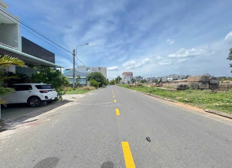 Bán 2 lô mặt tiền Đào Duy Tùng Phan Thiết 230m²