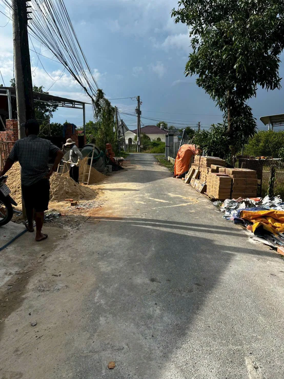 Bán nhà mới mặt tiền đường nhựa 5x20 khu phố Thanh Phước, phường Thanh Điền giá 870 triệu - Ảnh 1