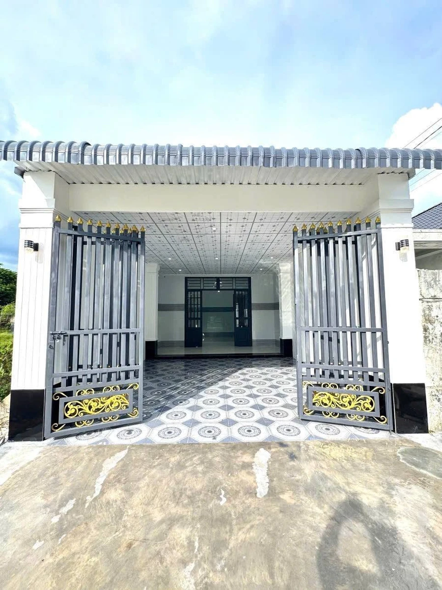 ☘️☘️Nhà đẹp kiên cố cách đường Trường Chinh cũ chỉ 1 căn nhà. - Ảnh 1