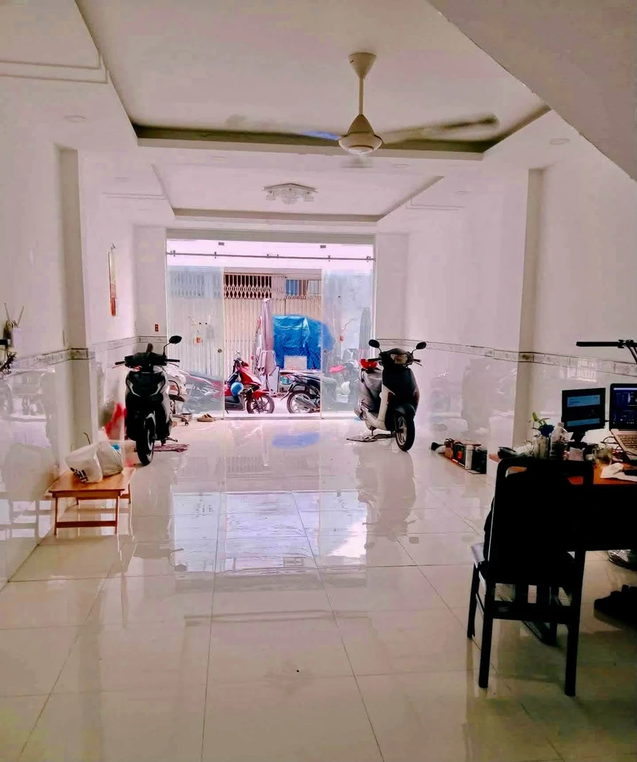 Nhà bán 4PN, 60m2 Lạc Long Quân, Tân Bình ~ 7 tỷ - Ảnh thu nhỏ 2
