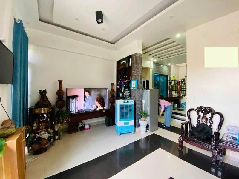 Bán Homestay 3 tầng 80m2 Nguyễn Công Trứ, Huế