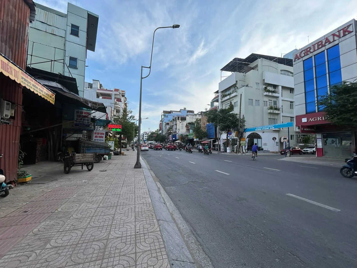 Cho thuê nguyên căn 40m2 mặt tiền Đinh Bộ Lĩnh, Bình Thạnh - Ảnh thu nhỏ 2