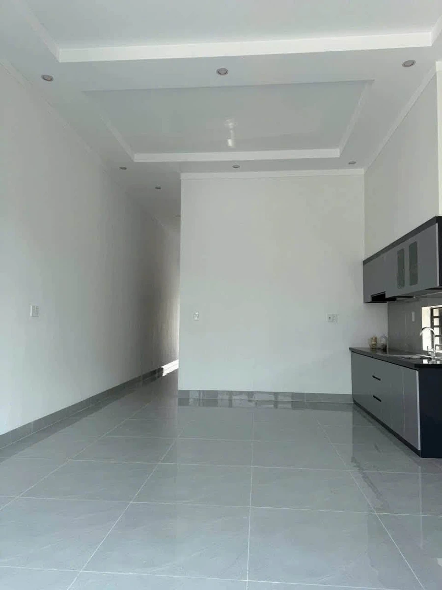 Bán nhà mới 100% gần KCN DX2, Tiến Thành, Đồng Xoài, giá 1,07 tỷ - Ảnh thu nhỏ 4