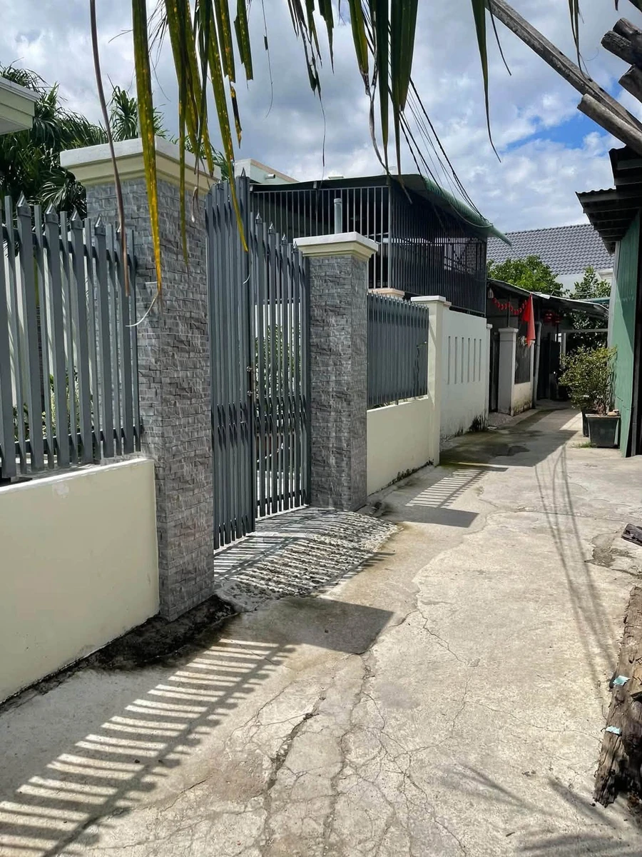 Bán nhà hẻm Nha Trang 92m² 2.2 tỷ Phường Tây - Ảnh 1