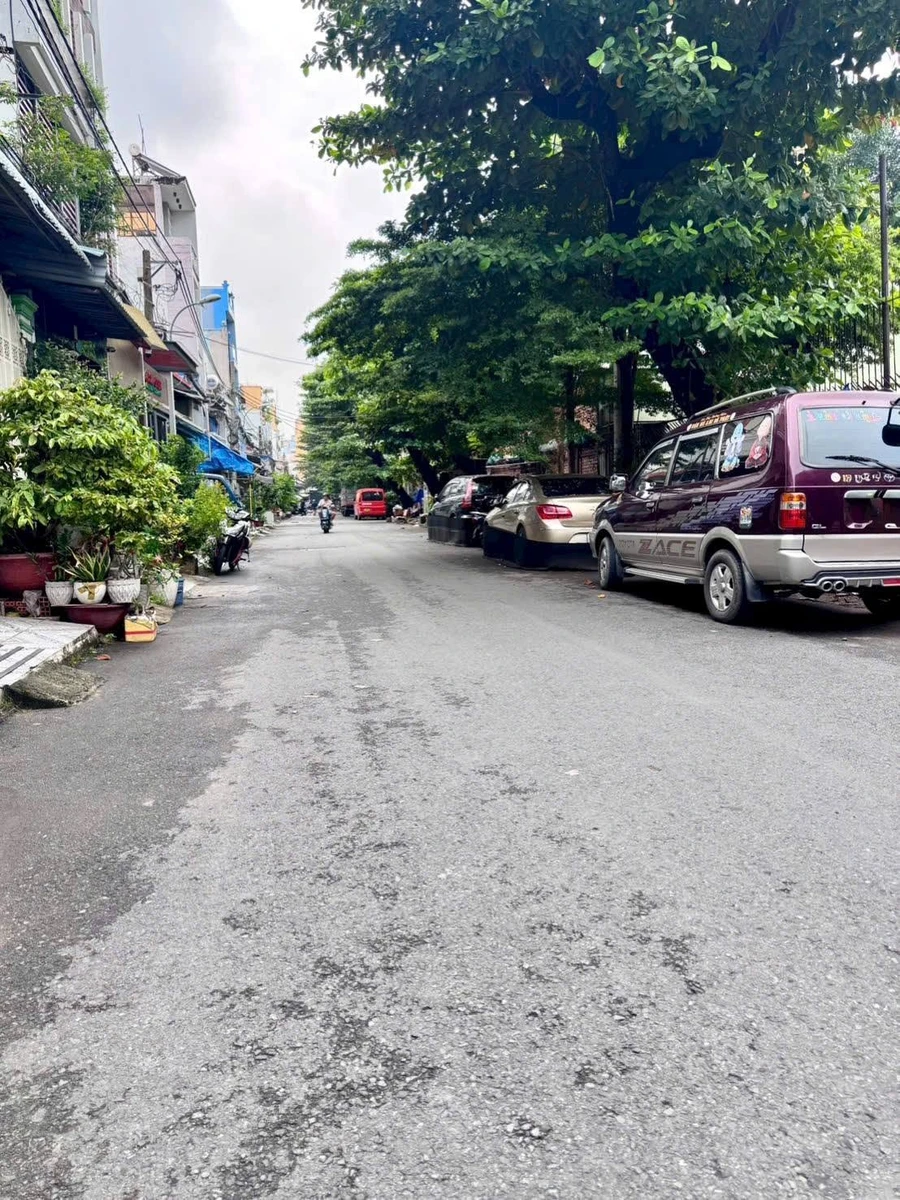 Bán nhà mặt tiền Lãnh Binh Thăng, Quận 11, 43m2, 4 tầng, 4PN, giá 10 tỷ - Ảnh 1