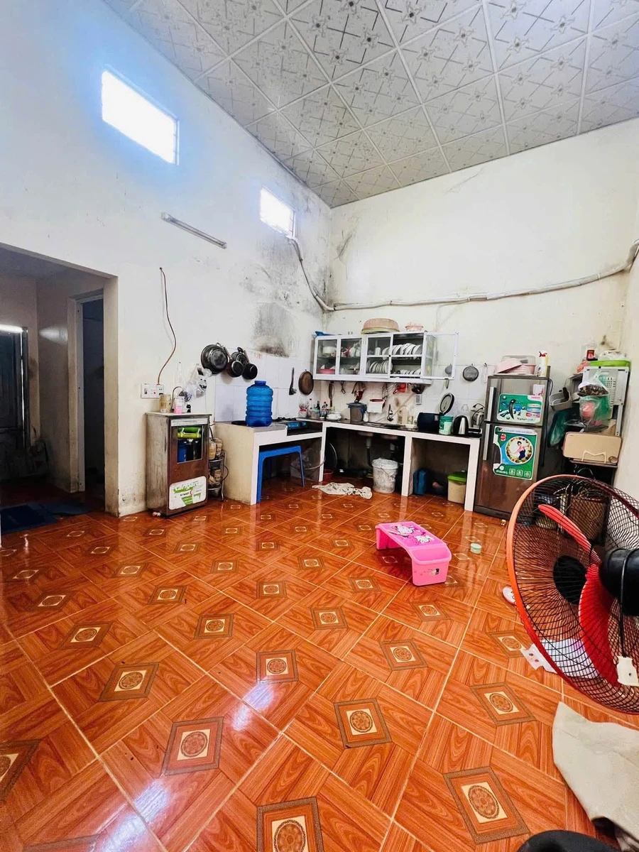 Nhà cấp 4 có gác xếp phố Đàm Quang Trung 90m² 1,78 tỷ - Ảnh thu nhỏ 2