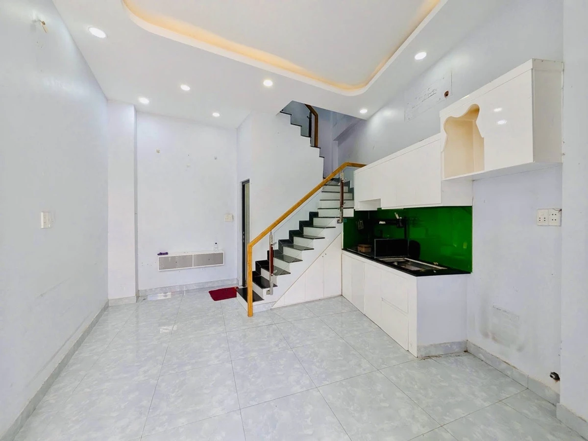 Bán nhà hẻm Bùi Đình Túy, Bình Thạnh, 37m², trệt 2 lầu sân thượng, hơn 5 tỷ - Ảnh thu nhỏ 2