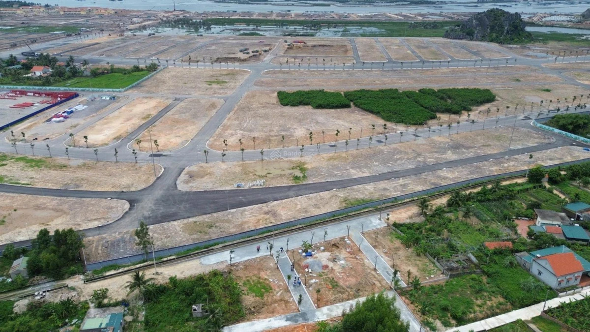Bán đất tại Đại Yên, Lõi trung tâm Hạ Long Xanh giá 2,4 tỷ. 72,6 m2, giá cực chất - Ảnh thu nhỏ 3