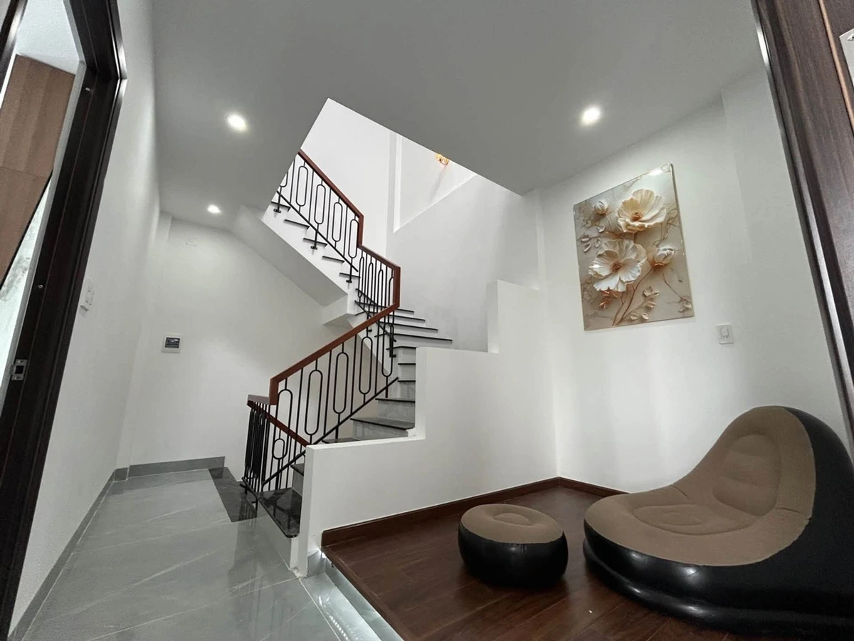 Bán nhà 3 tầng 88m² Tôn Đản, 5 tỷ - Ảnh thu nhỏ 2