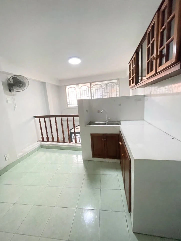 Cho thuê nhà 4x10m, 3PN, 4WC gần Chợ Bà Chiểu Bình Thạnh 17tr/tháng - Ảnh thu nhỏ 3