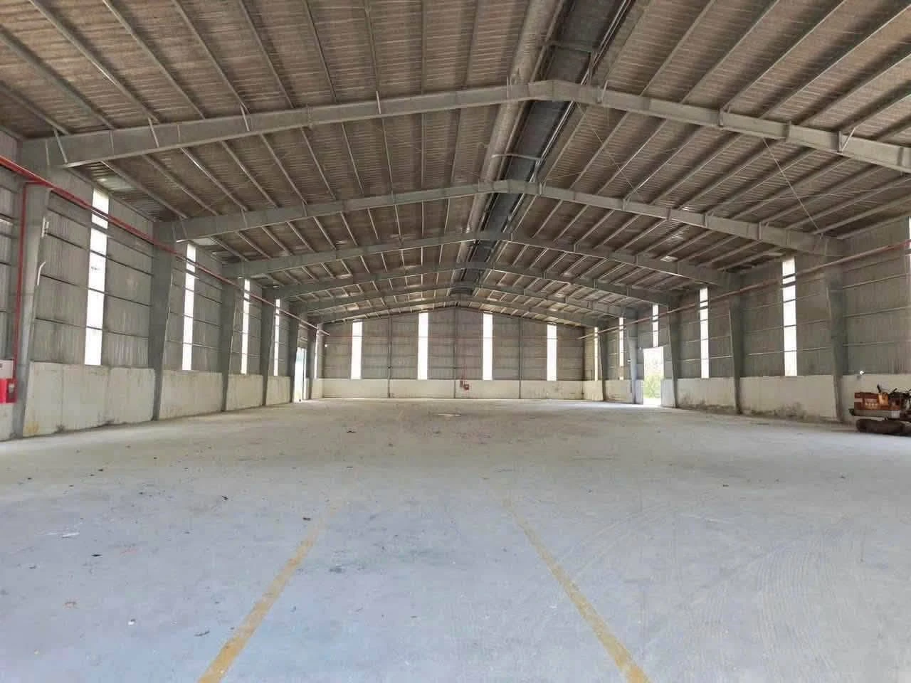 Cho thuê nhà xưởng 4000m² tại Tân Uyên, Bình Dương - Ảnh 1