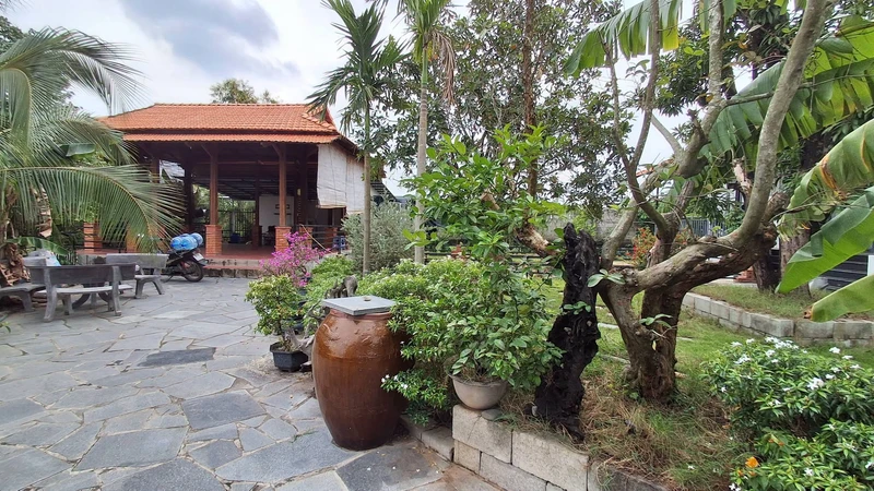 Bán villa sân vườn 2000m² Hàm Liêm, 4,2 tỷ