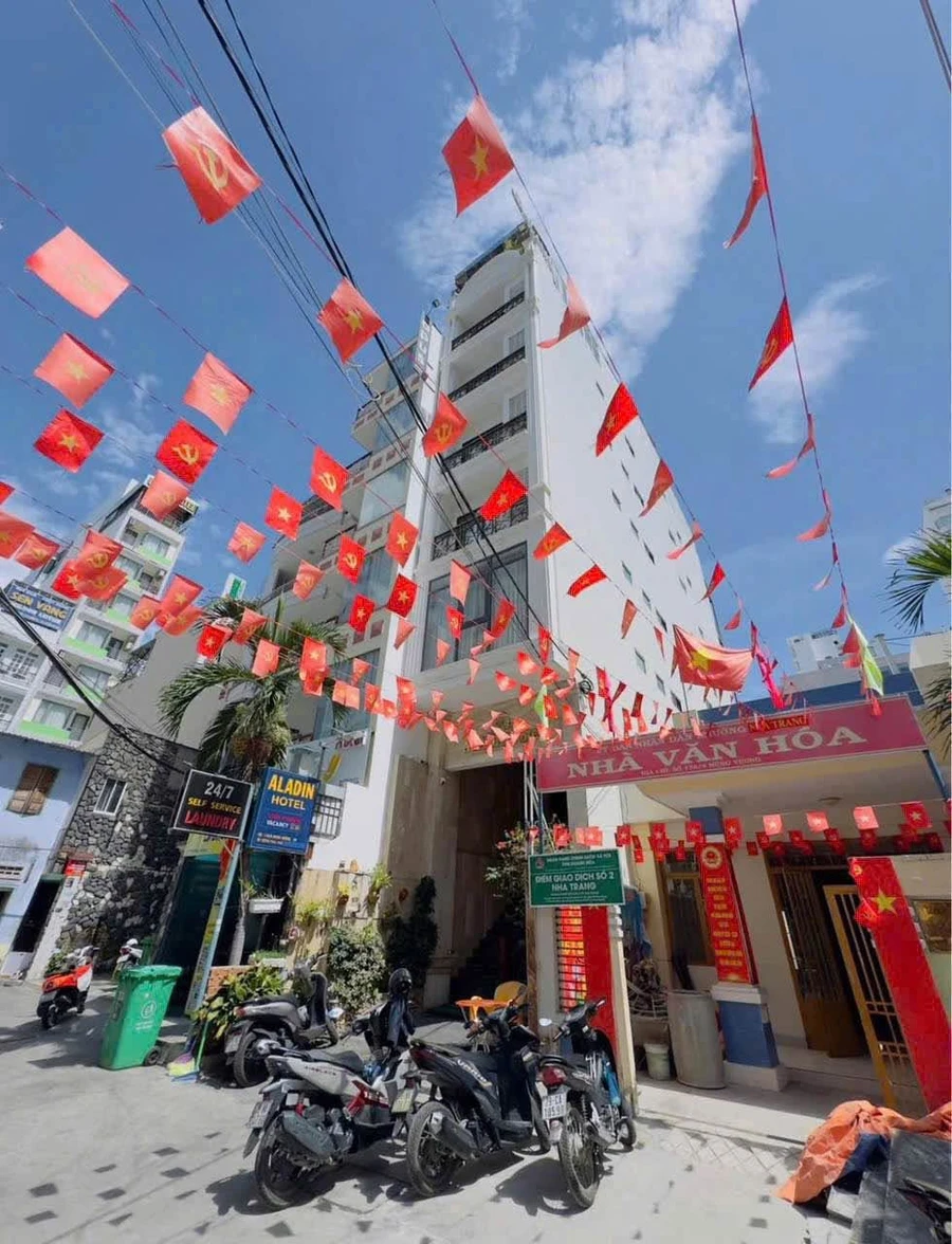 Bán khách sạn 7 tầng 18 phòng đường Quân Trấn, phố Tây Nha Trang, giá 25 tỷ - Ảnh thu nhỏ 2