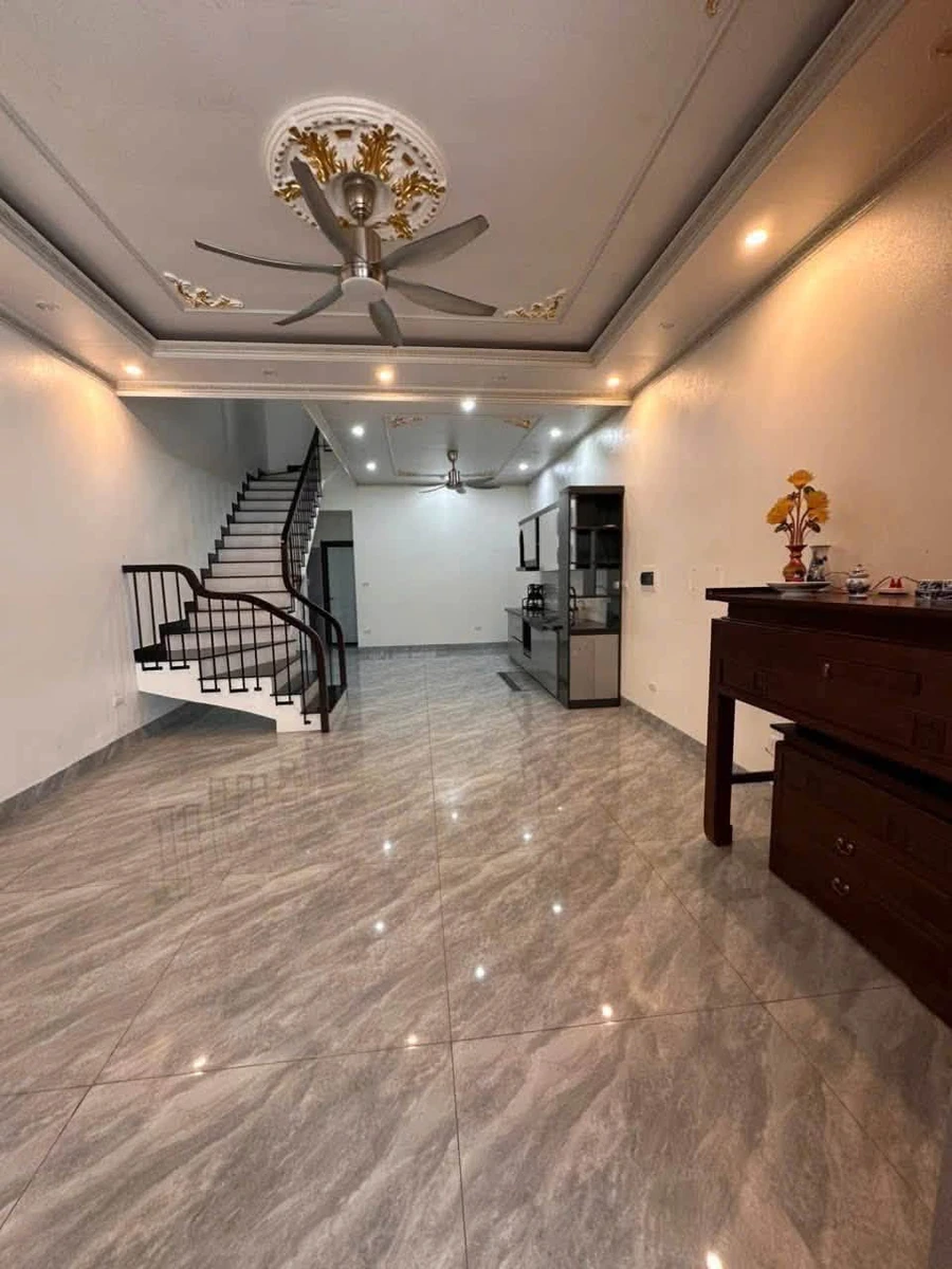 Cho thuê nhà 3 tầng 2PN 120m² Lạc Thị Ngọc Hồi 7tr/tháng - Ảnh 1
