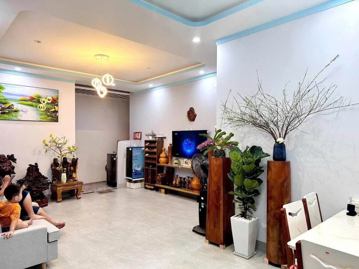 Bán nhà mặt tiền Tô Hiến Thành 213m² - 13 tỷ, Quận 12 - Ảnh thu nhỏ 2