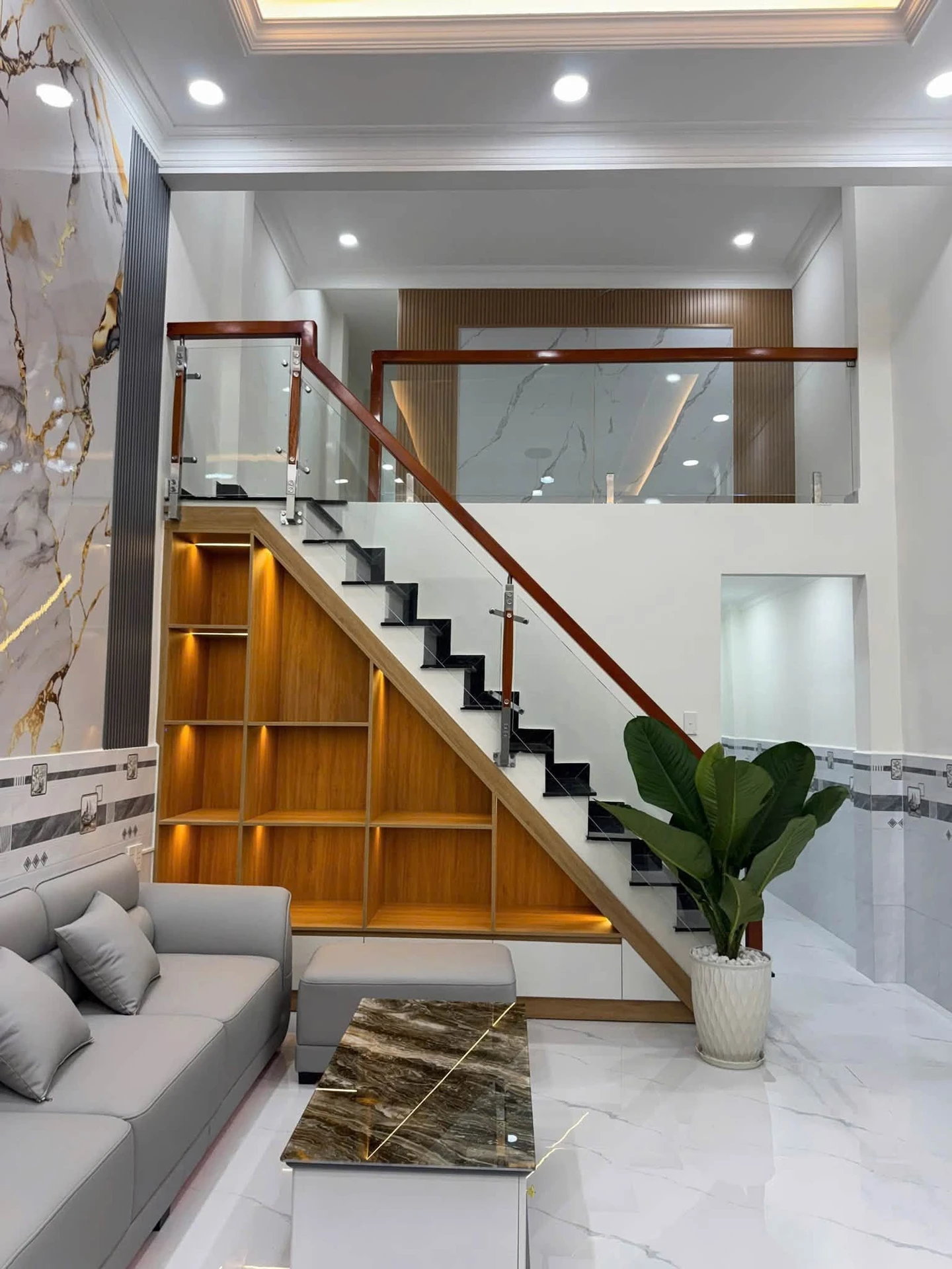 Bán nhà mặt tiền đường nhựa 12m Tân Chánh Hiệp 08, 80m2, giá 5 tỷ 950, Quận 12 - Ảnh 1