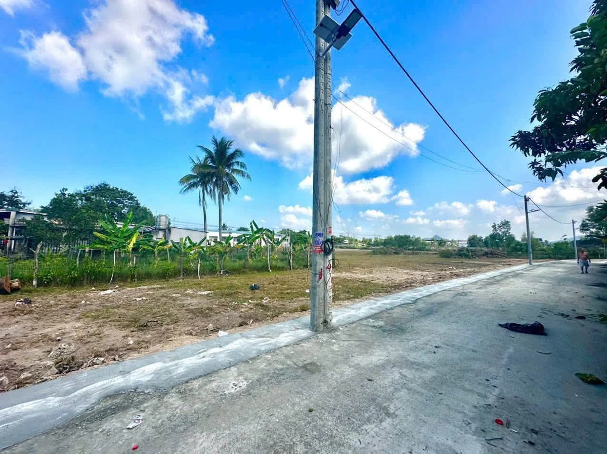 Bán đất 224m² ngã 4 Bến Tràm Phú Quốc, 2 tỷ - Ảnh 1