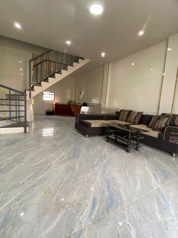 Bán nhà mặt tiền 50m2, 3PN 2WC Đà Lạt, 3 tỷ 750 - Ảnh 1