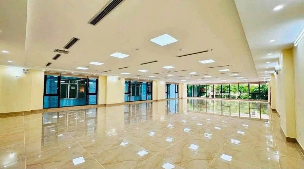 Bán tòa văn phòng 10 tầng 211m² Cầu Giấy 230 tỷ - Ảnh thu nhỏ 2