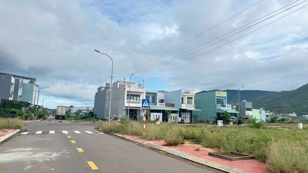 Bán đất mặt tiền Cây Xăng 28 Nhơn Phú Quy Nhơn 86m² - Ảnh 1