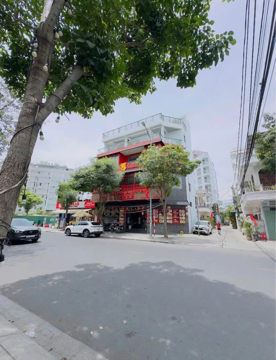 Bán nhà góc 3 mặt tiền 130m2, 4 tầng có thang máy, đường Nguyễn Thiện Thuật nối dài, Nha Trang - Ảnh thu nhỏ 2