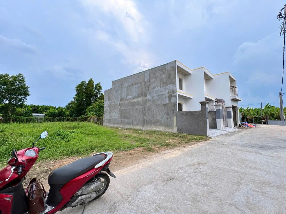 Bán đất nền 600m2 ngang 12x40 Hương Lộ 7 Tân Uyên - Ảnh thu nhỏ 2