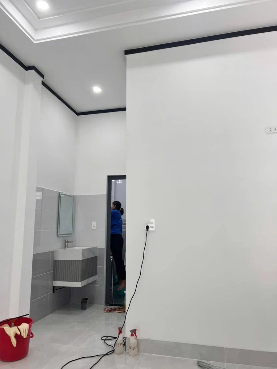 Bán nhà 1 trệt 1 lầu 2 mặt tiền 5x25m khu Bầu Trăm, Long Khánh giá 2,35 tỷ - Ảnh thu nhỏ 4