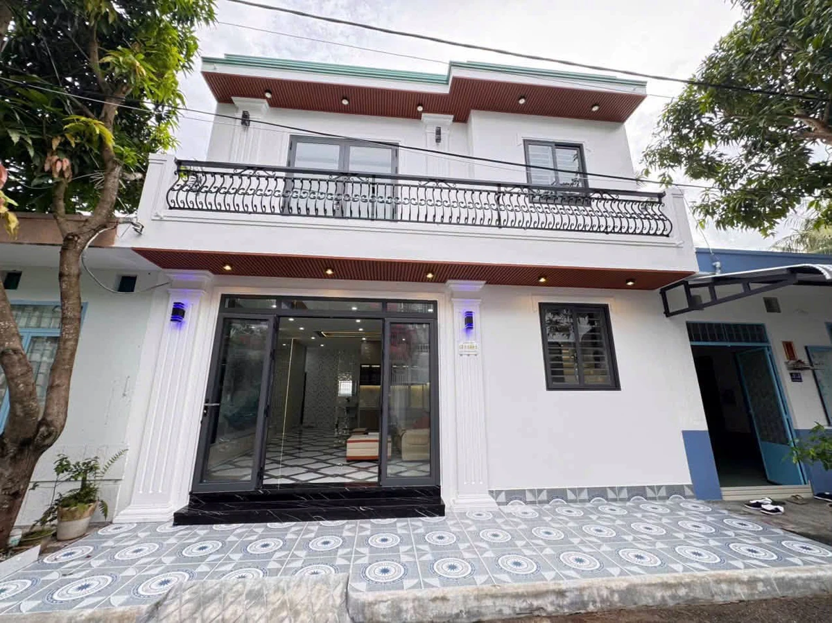 Bán nhà mới hẻm 90 Nguyễn Bỉnh Khiêm, 3 phòng ngủ, giá 2,55 tỷ - Ảnh 1