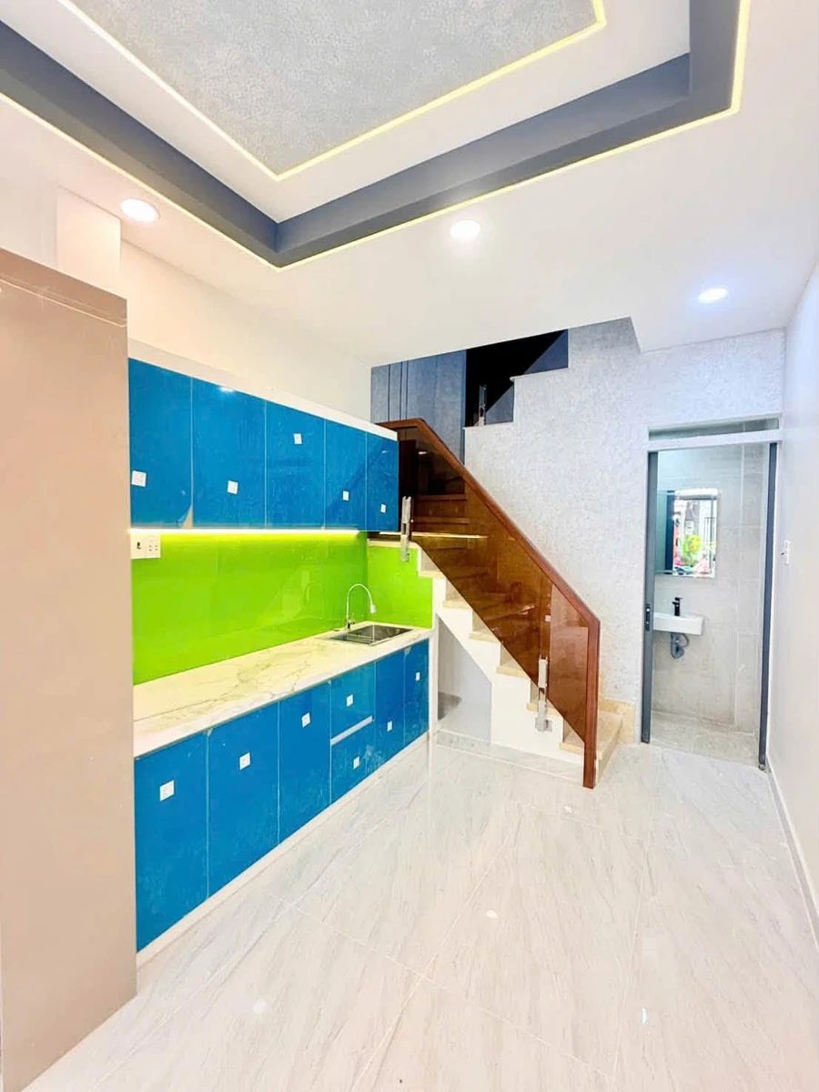 Bán nhà 2 lầu 88m² Quận 4 giá 5 tỷ 299 triệu - Ảnh thu nhỏ 3