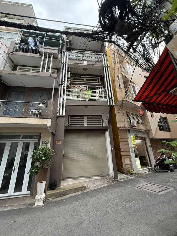 Bán nhà nguyên căn Lê Văn Sỹ, Phú Nhuận 154m² 5PN 11 tỷ
